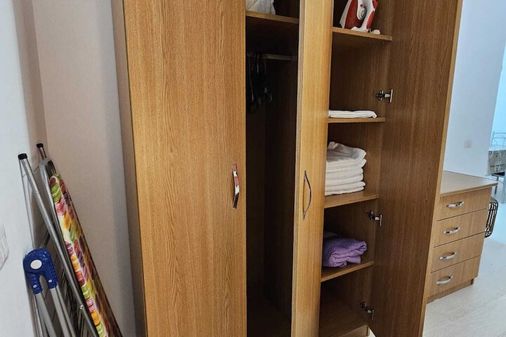 Room 55 of 230