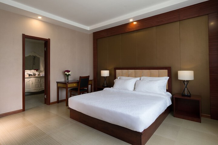 Room 5 of 36