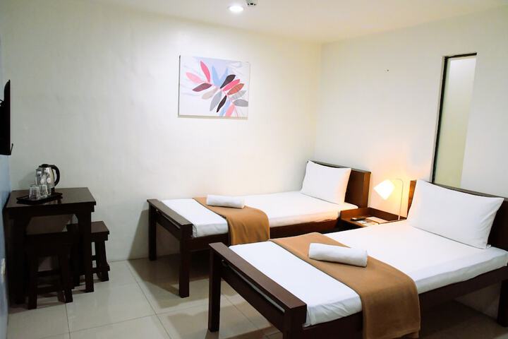 Room 12 of 29