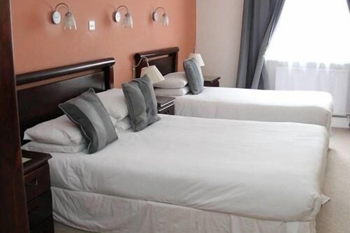 Room 9 of 21