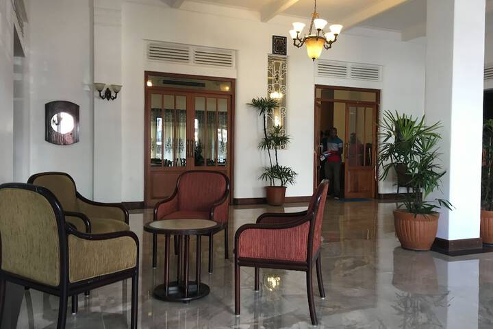Guest Lobby
