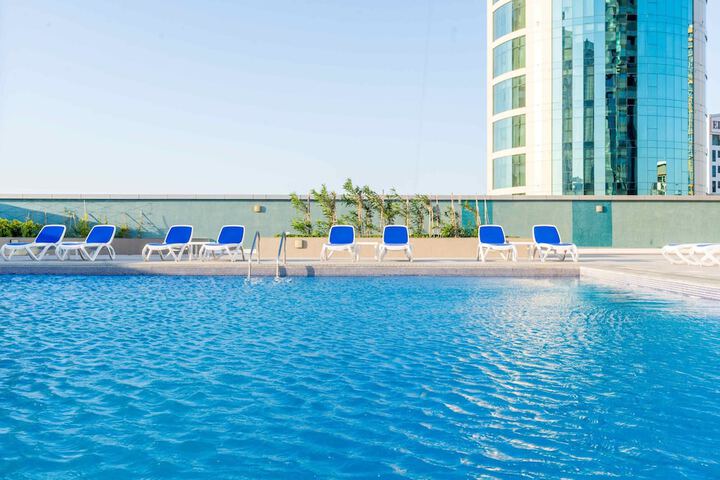 Pool 53 of 103