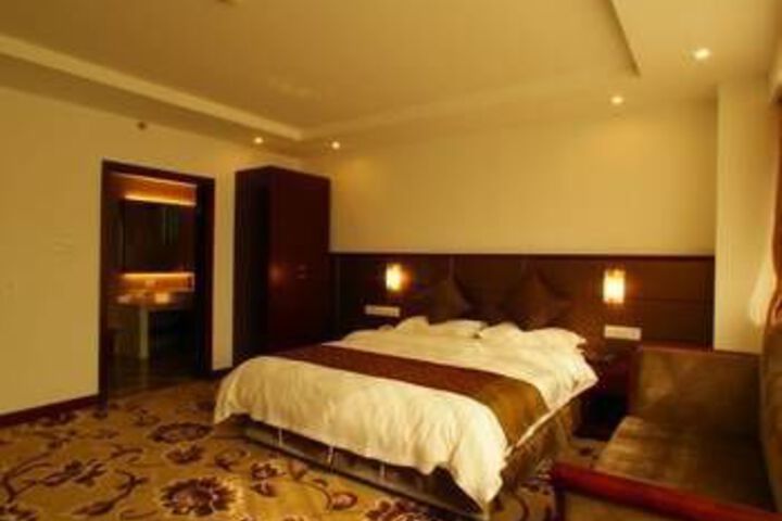 Room 16 of 16