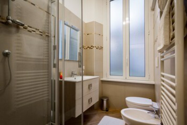 Room 2 of 22