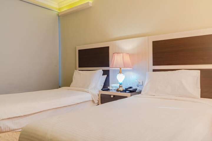 Room 2 of 20