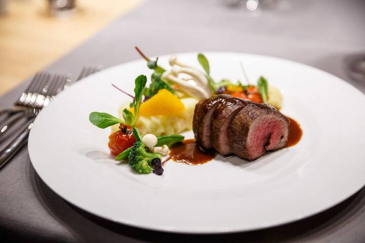 Dining 103 of 222