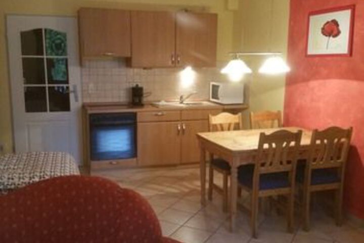 Room 6 of 15