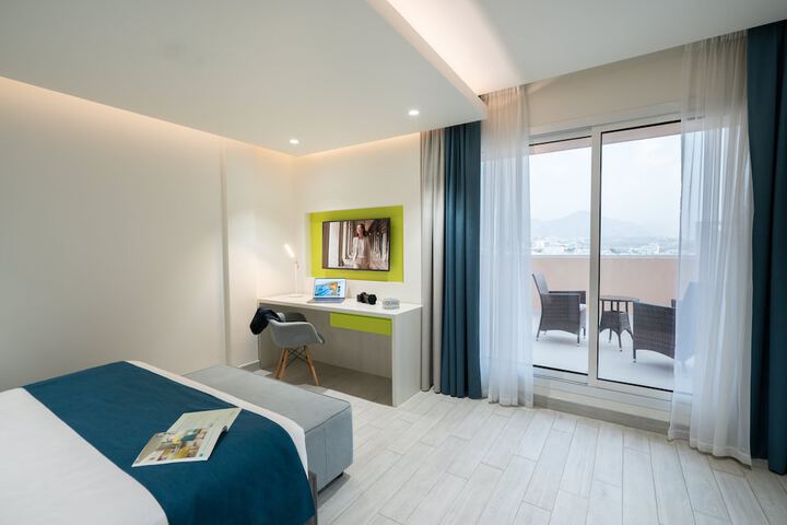 Room 37 of 65