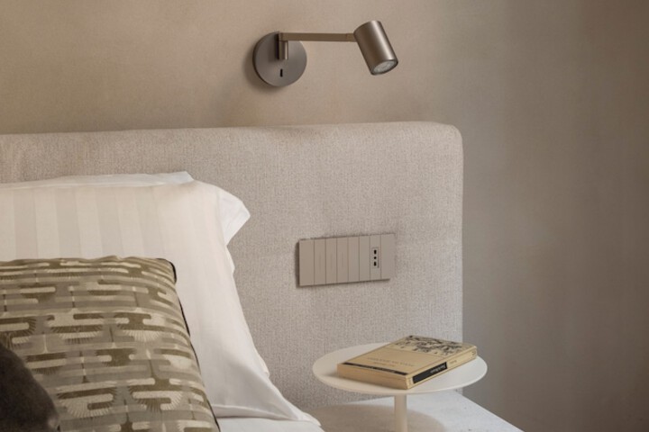 Room 32 of 60