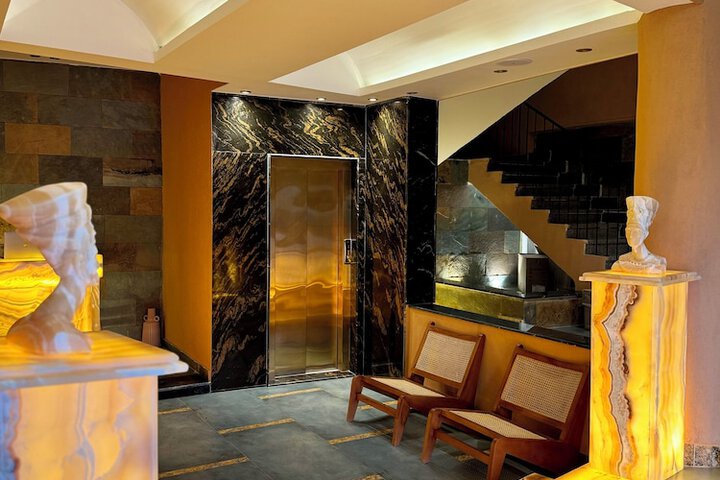 Hotel Interior 5 of 36