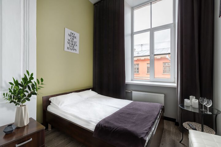 Room 10 of 30