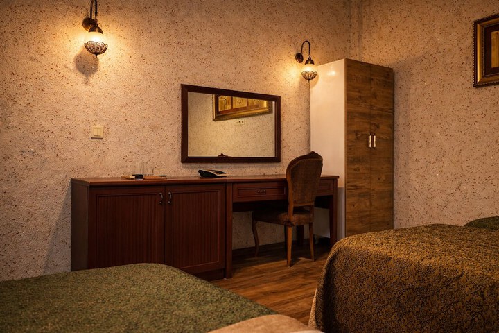 Room 17 of 45