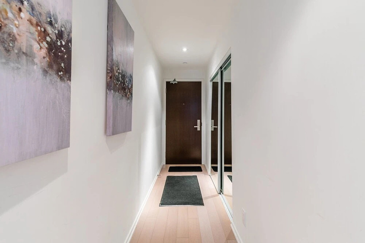 Room 8 of 14