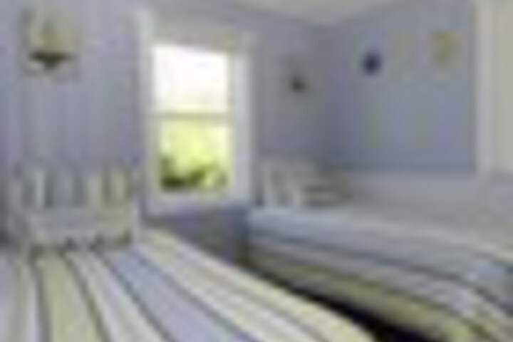 Room 161 of 384