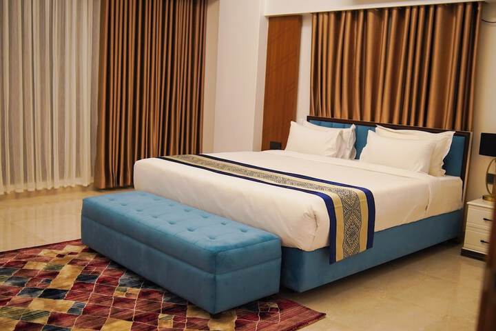Room 5 of 48