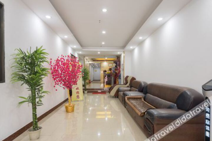 Hotel Interior 14 of 28