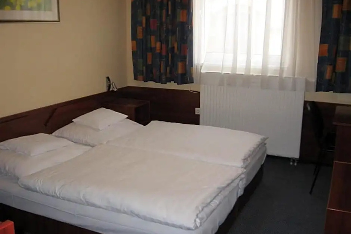Room 3 of 24