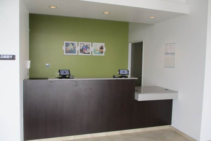 Hotel Interior 4 of 34