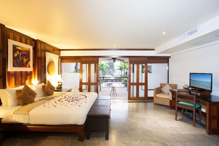 Room 4 of 48