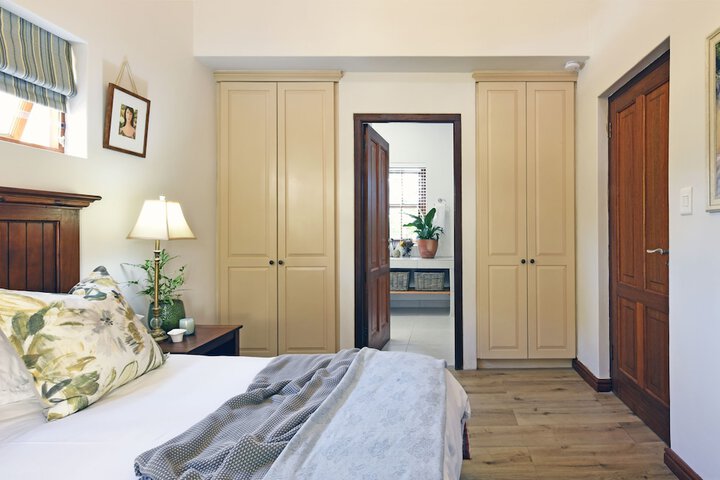 Room 5 of 27
