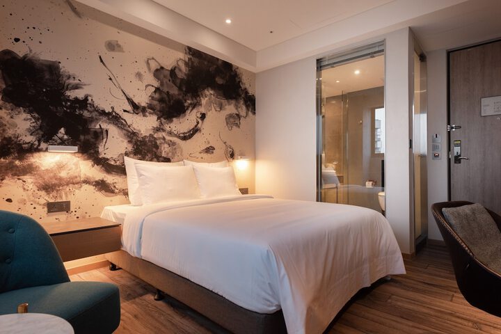 Room 4 of 89