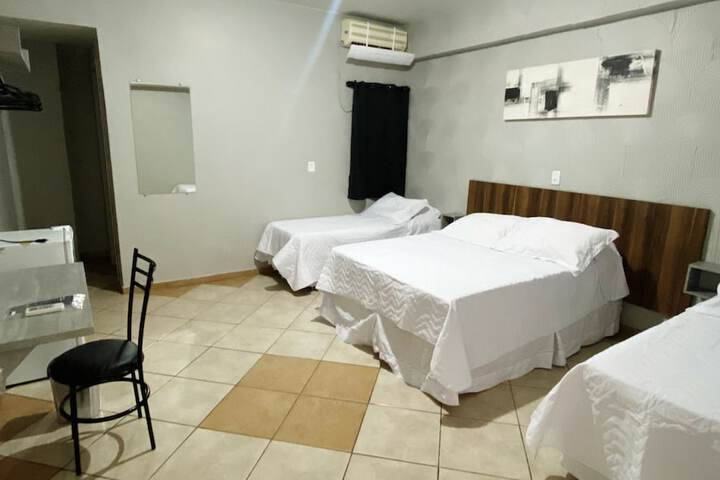 Room 6 of 11