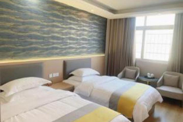 Room 13 of 14