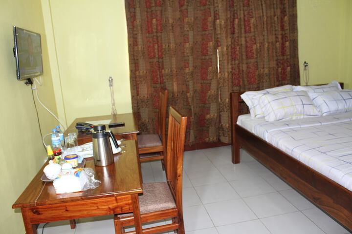 Room 12 of 26