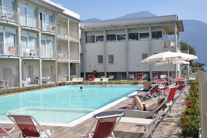Pool 30 of 63