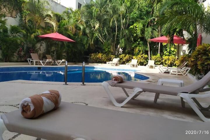 Hotel Pool