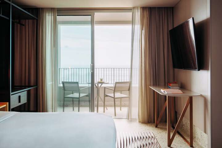 Room 39 of 94