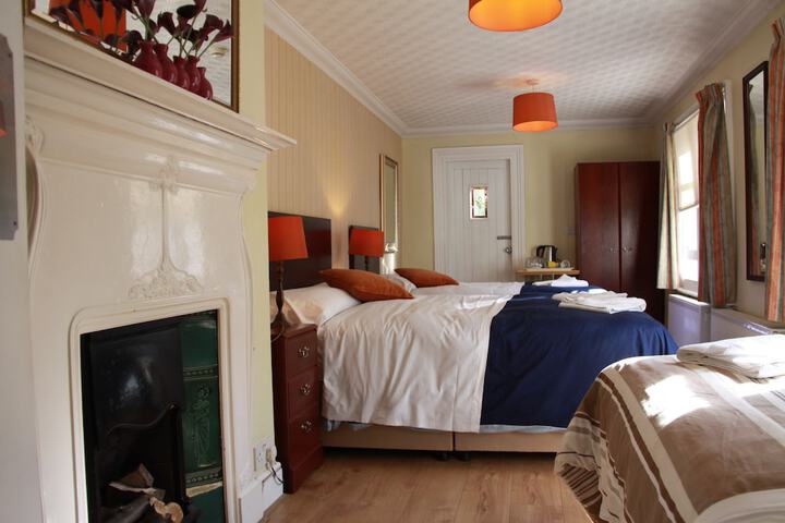 Room 42 of 81