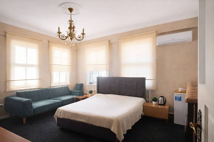 Room 27 of 75
