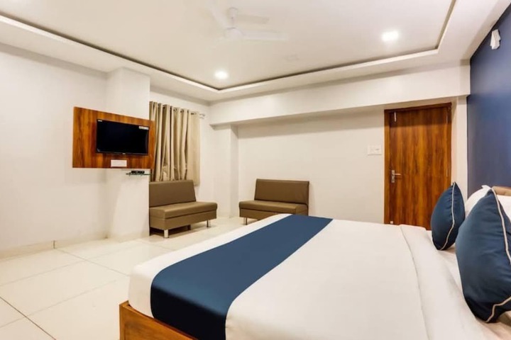 Room 8 of 25