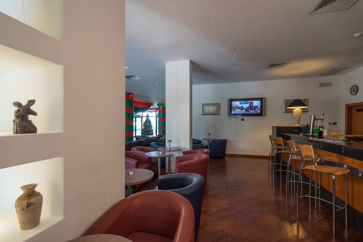 Lounge 55 of 70