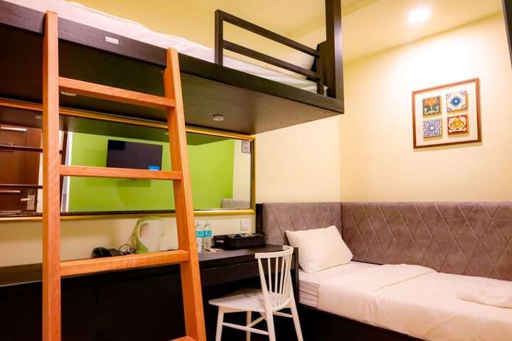 Room 11 of 47