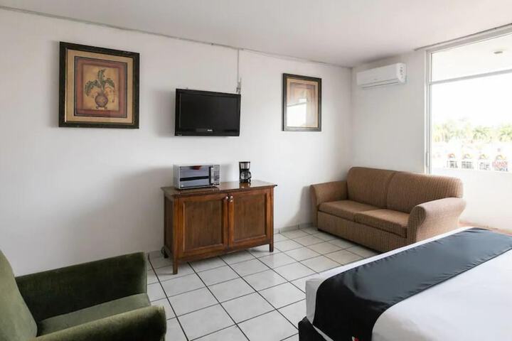Room 6 of 30