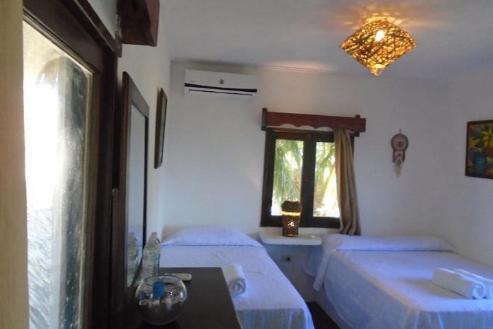Room 34 of 228