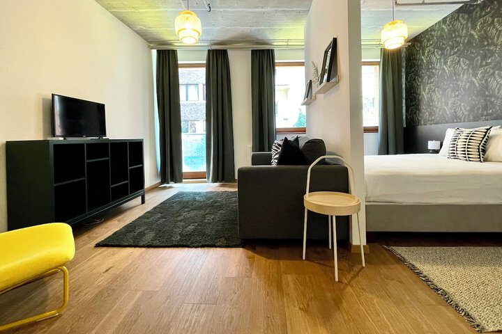 Room 17 of 79