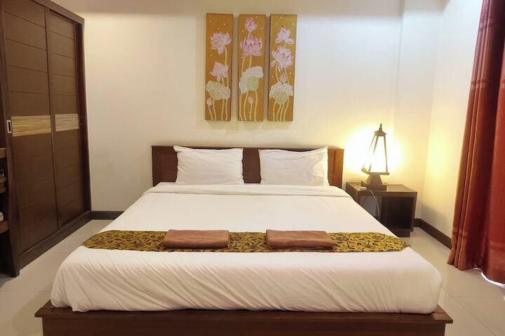 Room 12 of 39