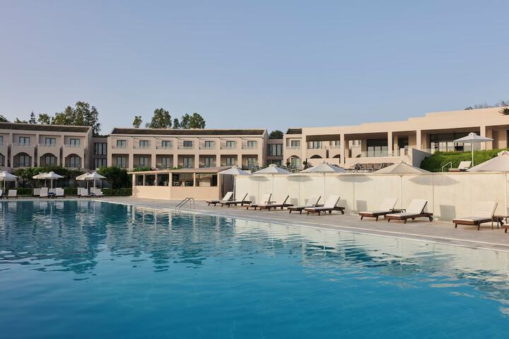 Pool 50 of 110