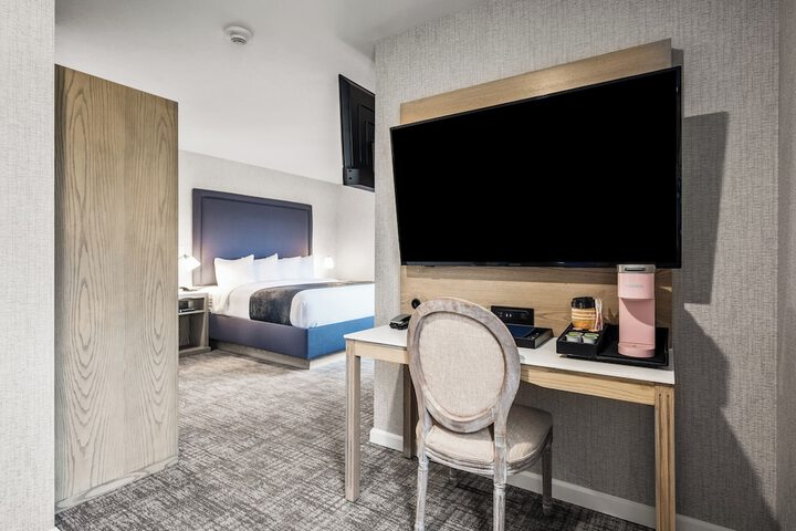 Room 20 of 119