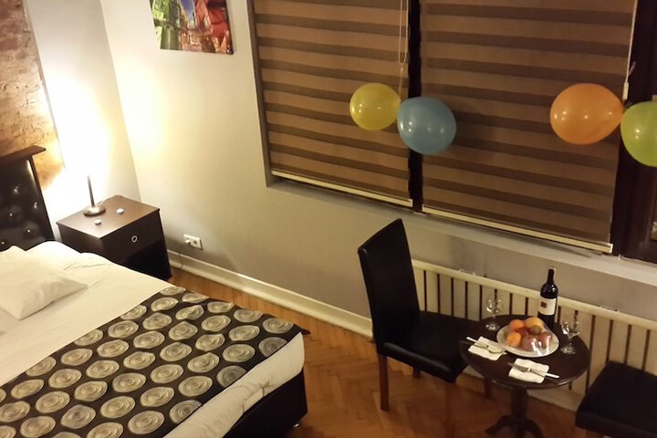 Room 5 of 27