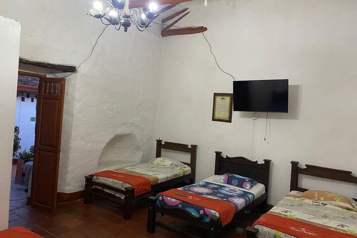 Room 9 of 27