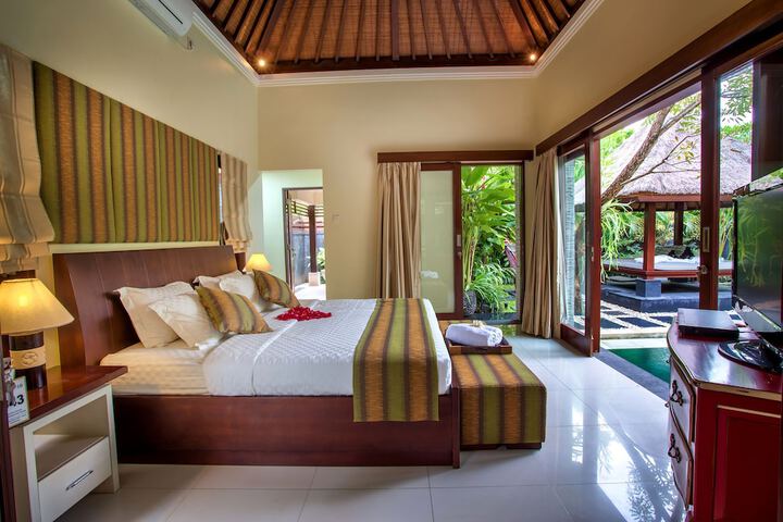 Room 4 of 34