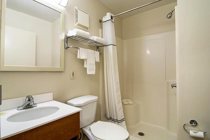 Studio Double Bed (3 of 12)