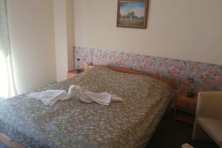 Room 13 of 46