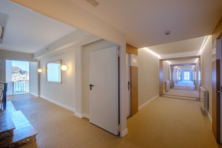 Ballroom/Hall 67 of 88