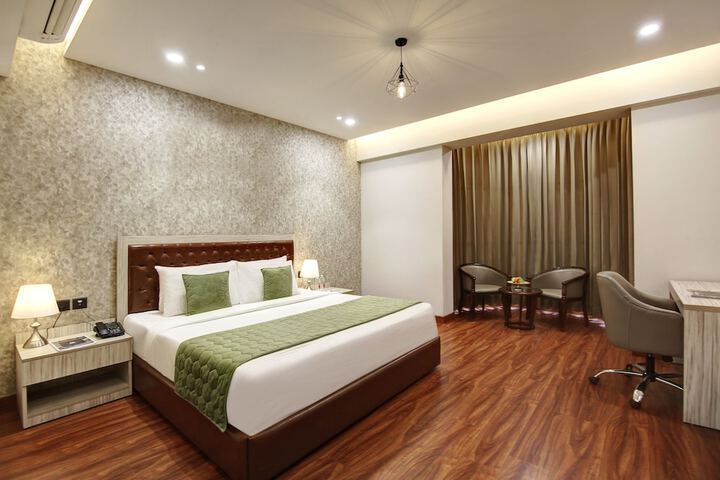 Room 44 of 79