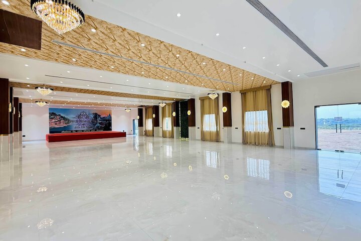 Ballroom/Hall 157 of 176